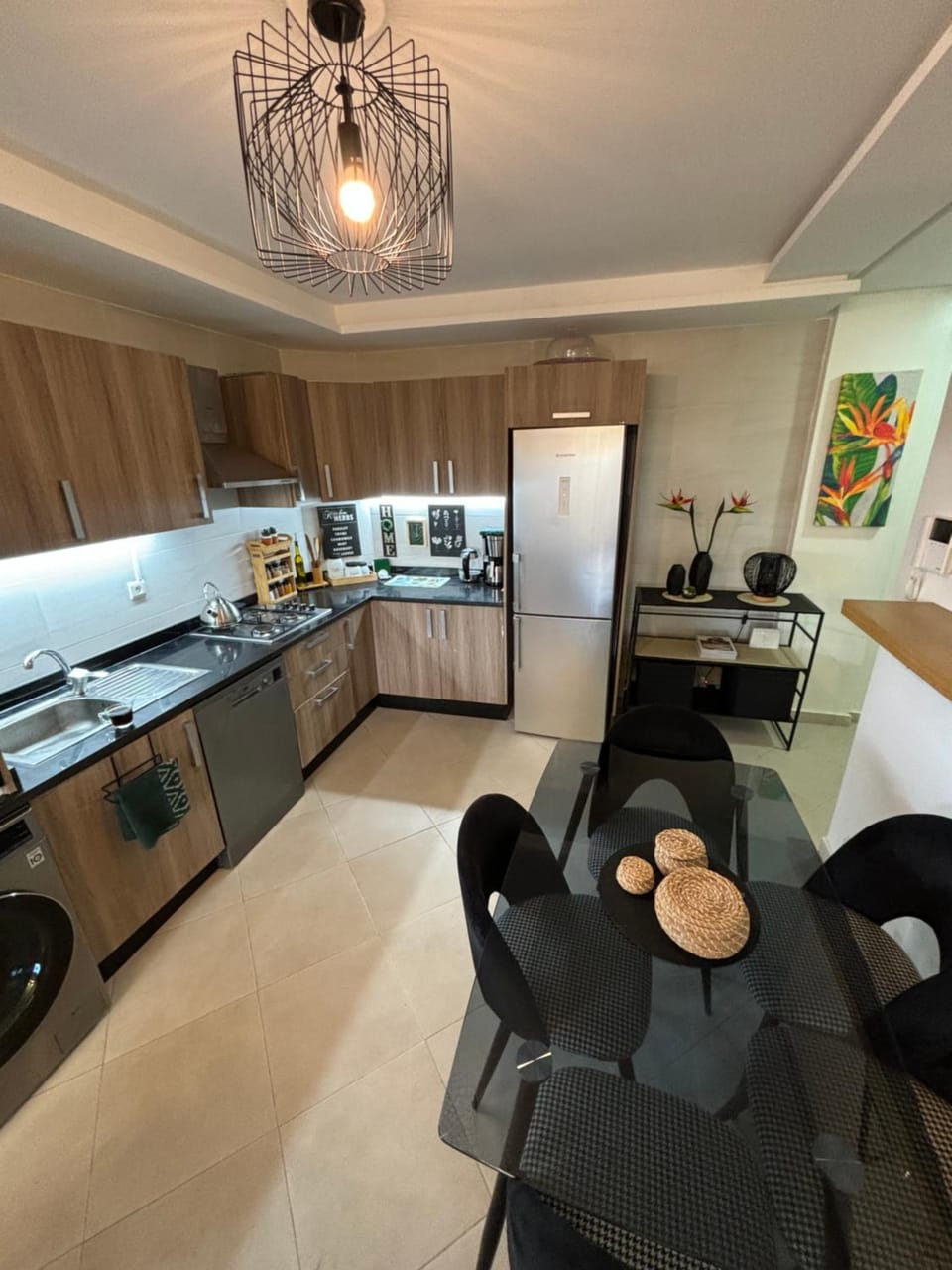 Living room, Dining area, kitchen