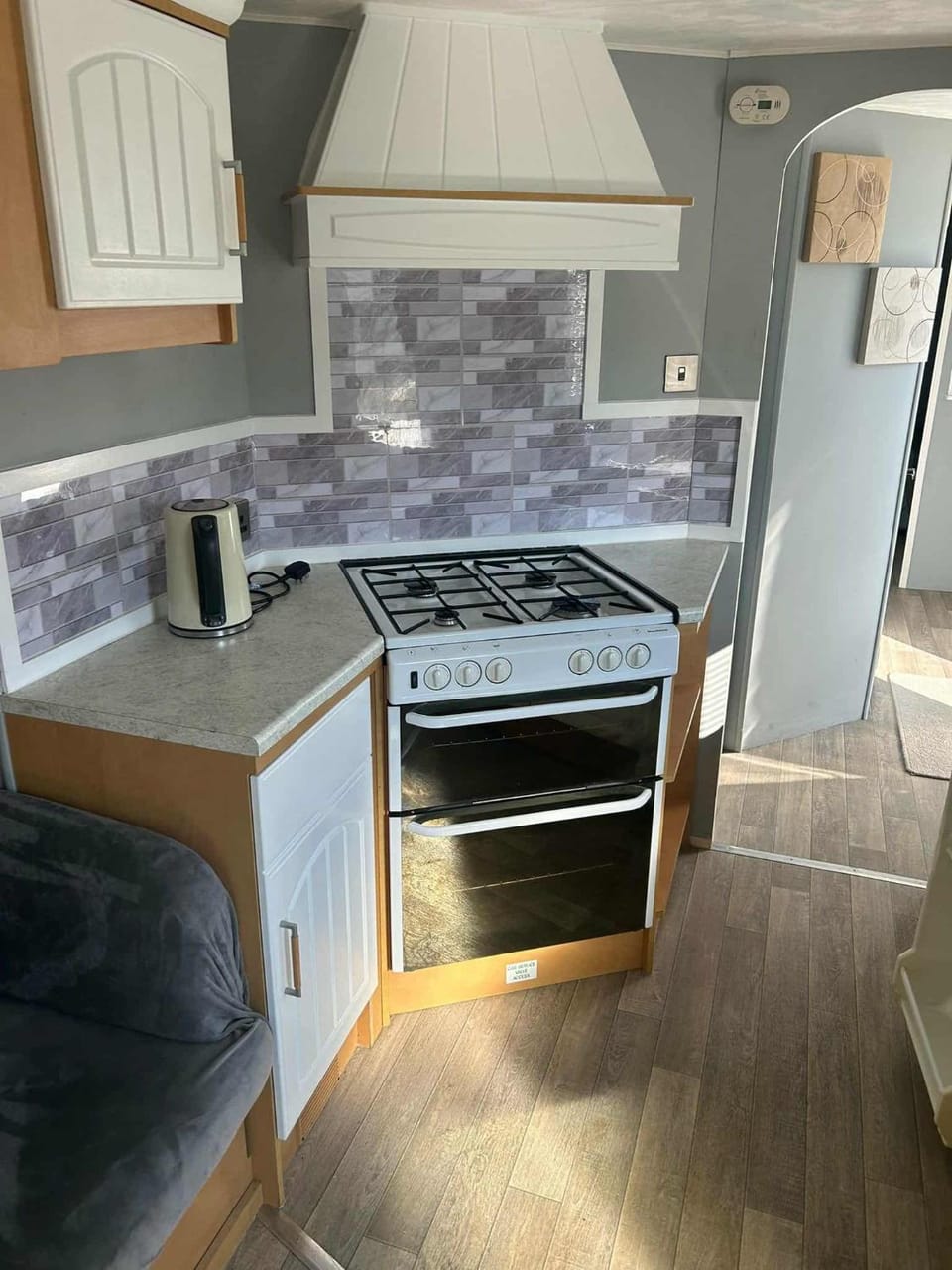 8 Berth 3 bed caravan pet friendly TP56 Campground/ 
RV Resort in Chapel Saint Leonards