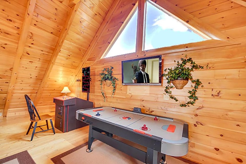 The Wolfs Den by Venture Smoky Mountains House in Pigeon Forge