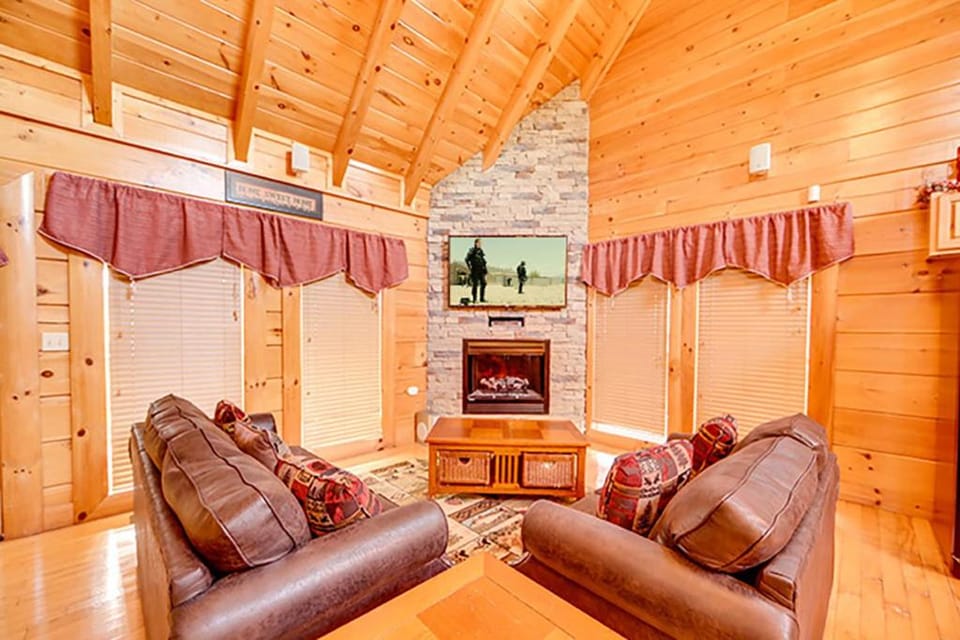 The Wolfs Den by Venture Smoky Mountains House in Pigeon Forge