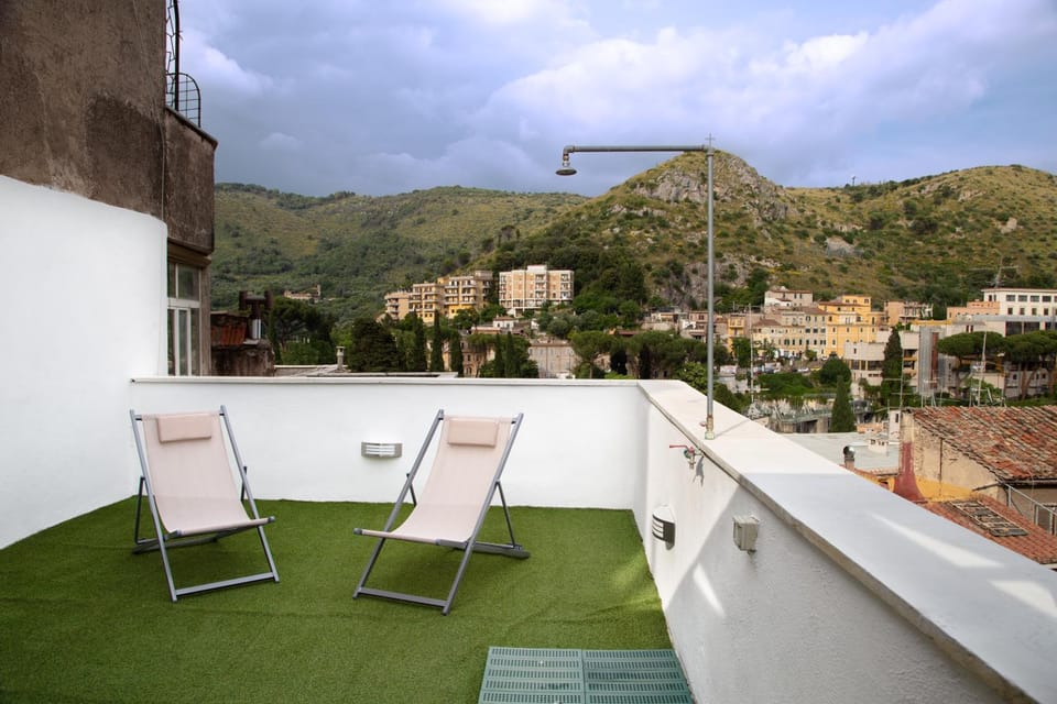 Natural landscape, Balcony/Terrace, Balcony/Terrace, Mountain view, sunbed