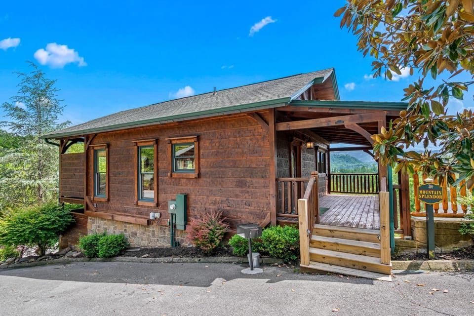 Mountain Splendor by Venture Smoky Mountains House in Gatlinburg