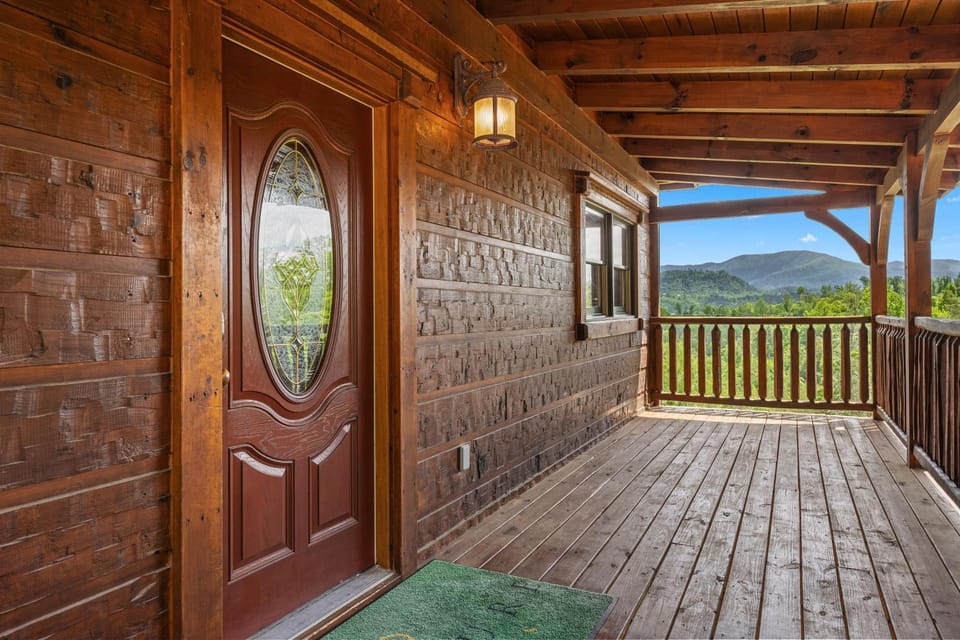 Mountain Splendor by Venture Smoky Mountains House in Gatlinburg