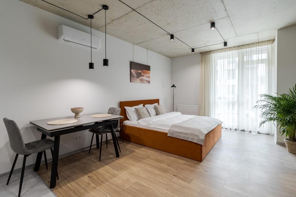 Bed, Dining area, Bedroom, air conditioner