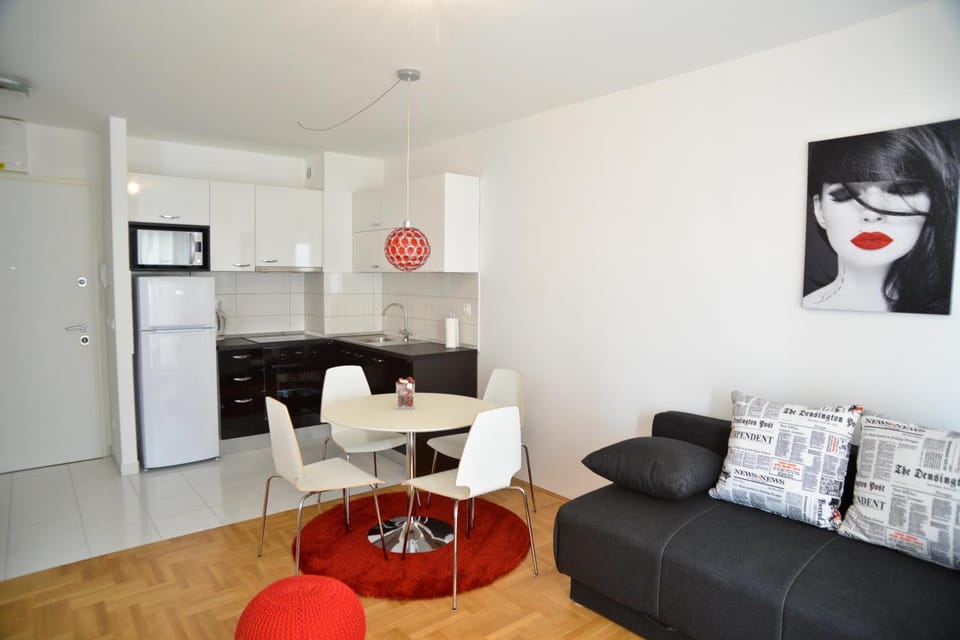 Kitchen or kitchenette, Living room, Dining area