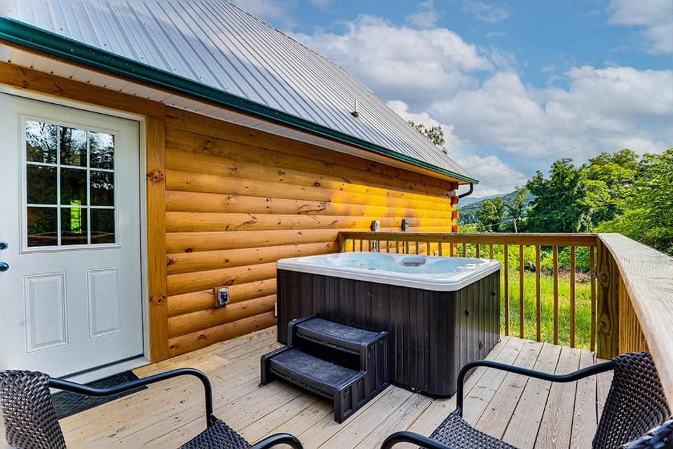 Mountain View by Venture Smoky Mountains House in Pigeon Forge