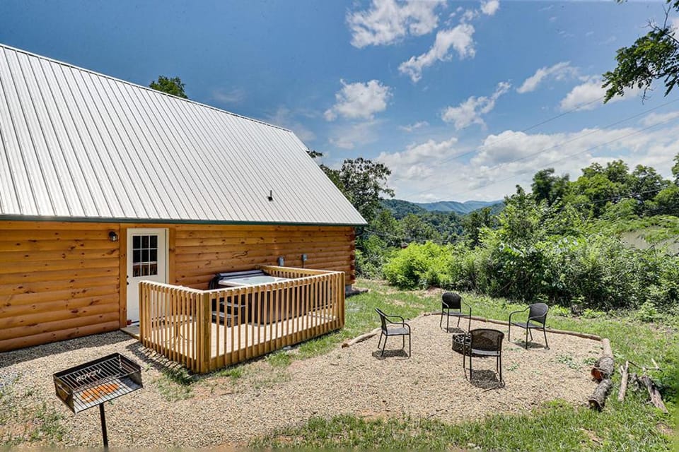 Mountain View by Venture Smoky Mountains House in Pigeon Forge