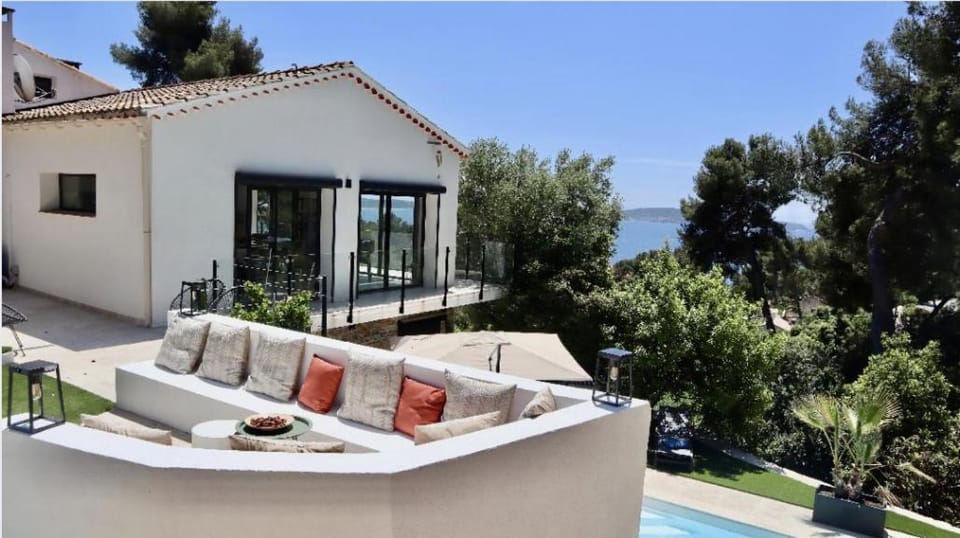 Property building, Sea view