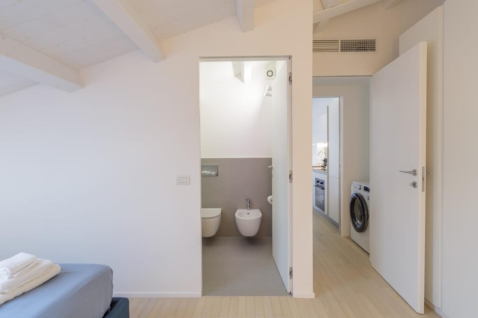 Toilet, Bed, Bathroom, Bedroom, bidet, towels, washing machine