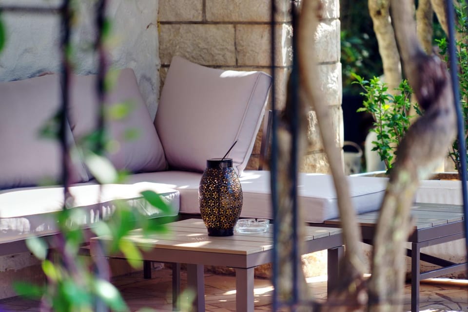 Seating area
