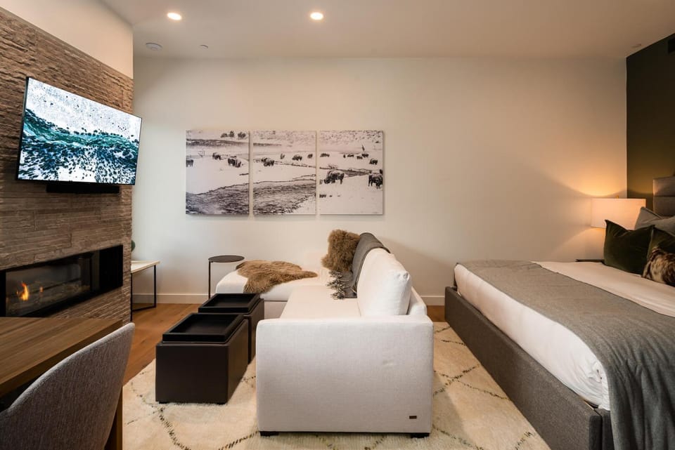 230 LakeLodge Apartment in Big Sky