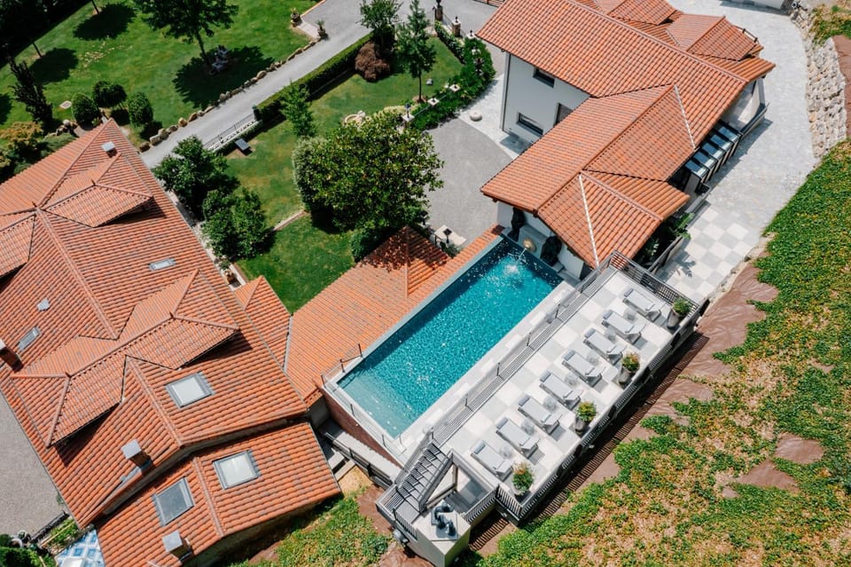 Day, Pool view, Swimming pool, sunbed
