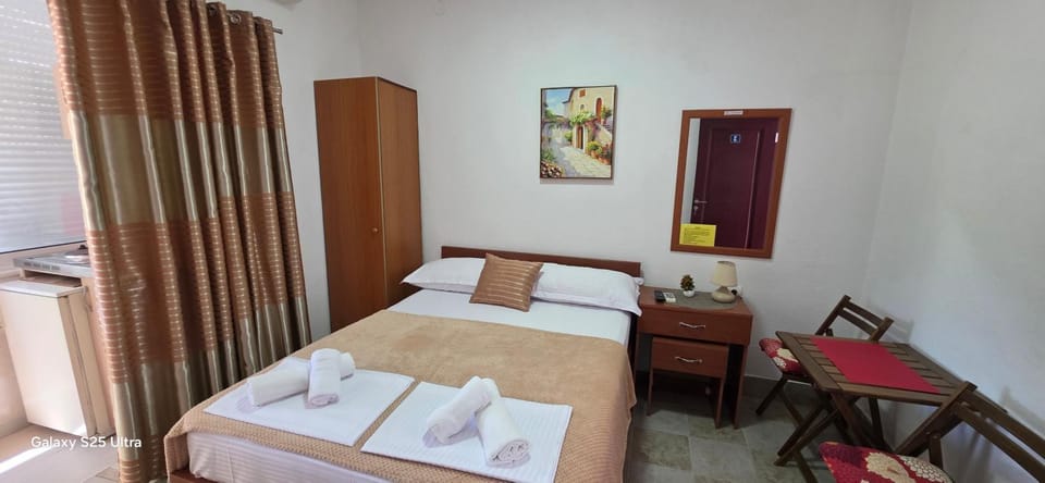 Bed, Photo of the whole room, Dining area, Bedroom, hair dresser, towels, wardrobe