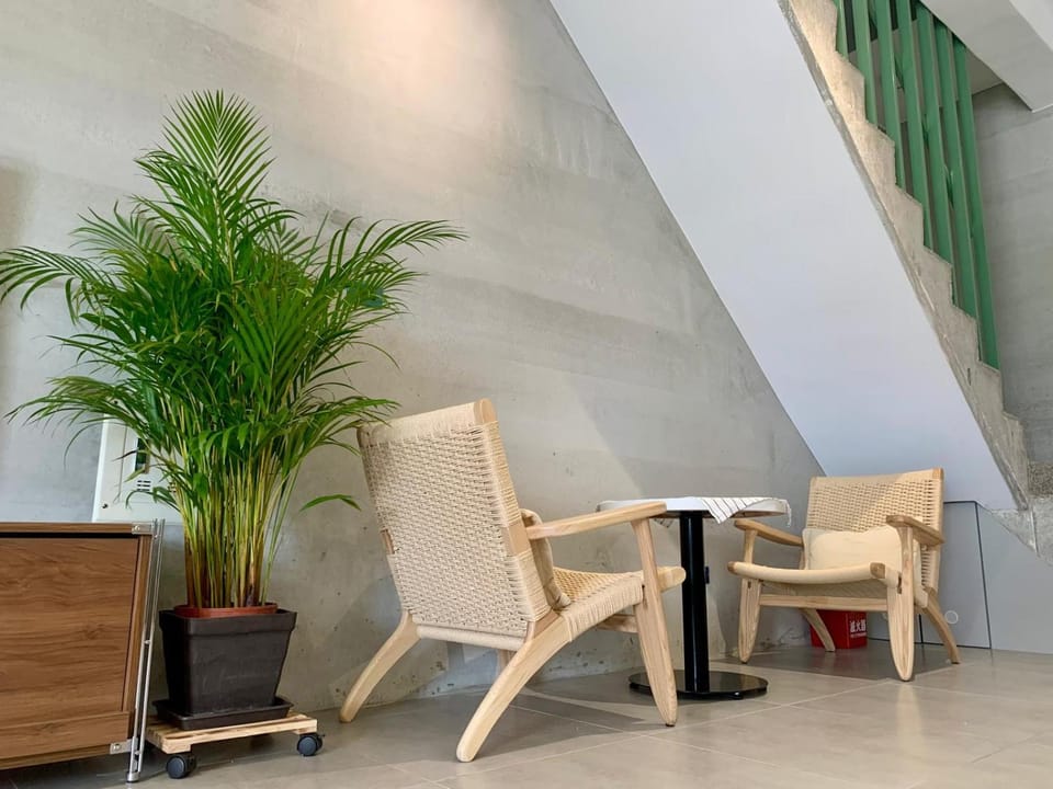 Communal lounge/ TV room, Living room, Seating area, Dining area