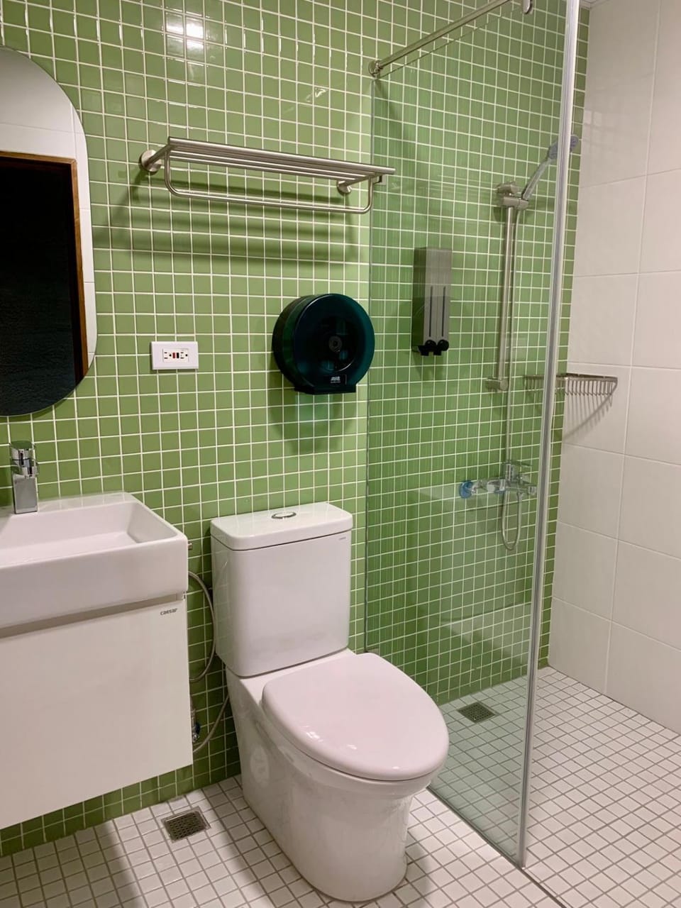 Shower, Toilet, Bathroom