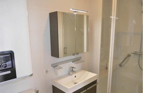 Lumineux studio meublé au centre-ville Apartment in Aix-les-Bains