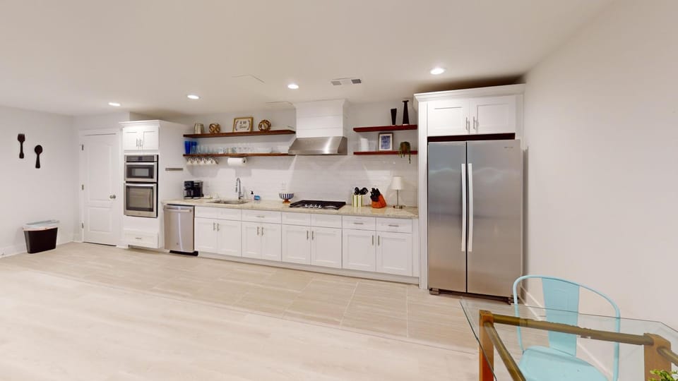 Modern 2BR Retreat Near Emory & Downtown ATL House in Chamblee