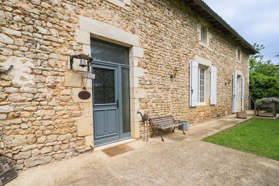 La Bégasserie Ancienne maison de maître de 1700 House in Nouvelle-Aquitaine