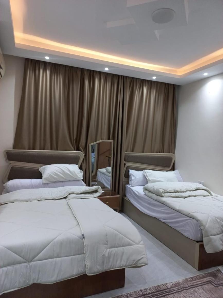 استديو شارع منتصر امام مستشفي الجهاز الهضمي المنصوره والجامعه Apartment in Egypt