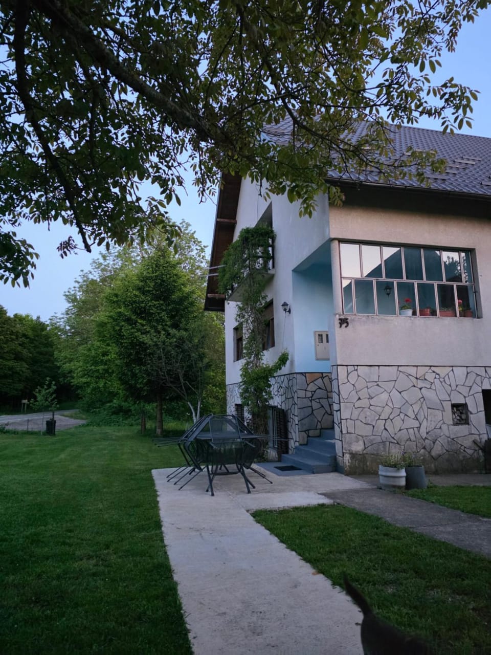 Property building, Day, Garden
