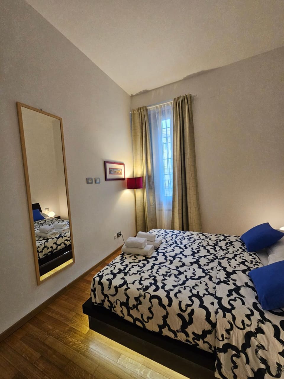 Scialoia Blue Apartment in Florence