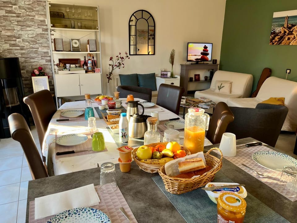 Restaurant/places to eat, Food and drinks, Breakfast