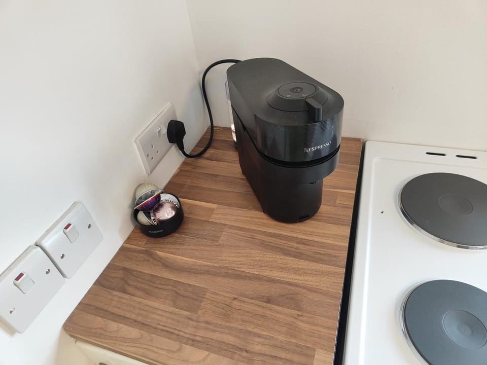 Coffee/tea facilities, stove, kitchen