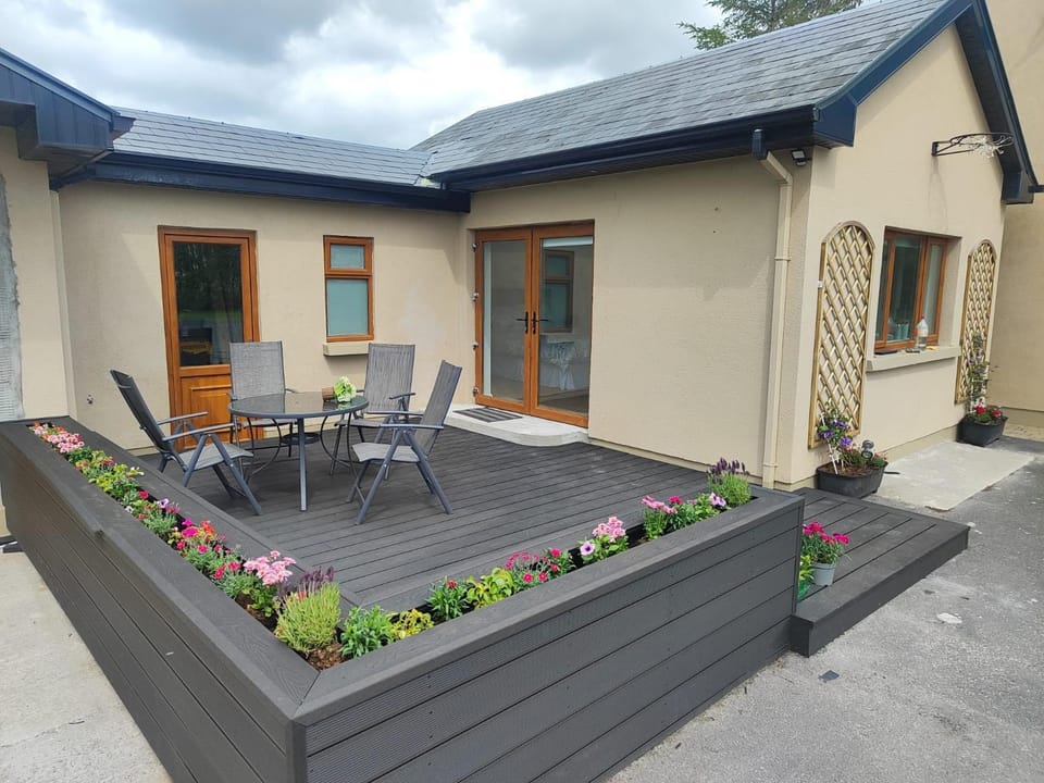 Property building, Patio, Day, View (from property/room), Dining area, Garden view