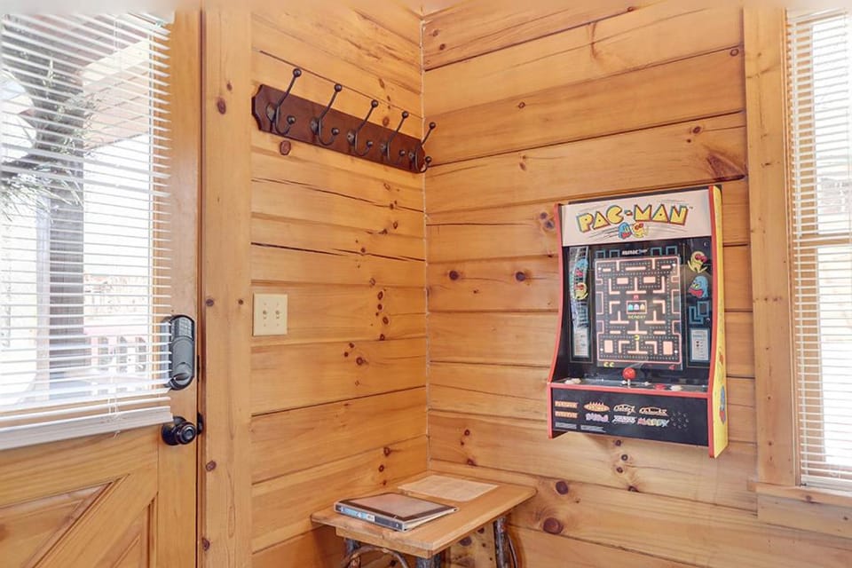 Smoky Mountain Memories by Venture Smoky Mountains House in Gatlinburg