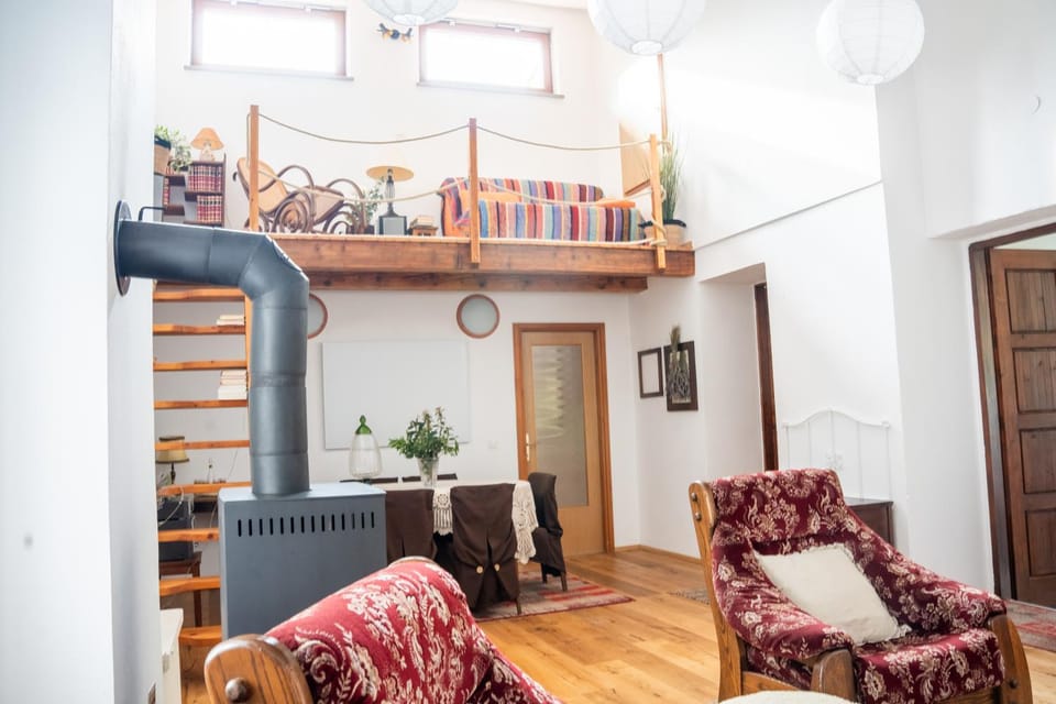 Library, Living room, Seating area