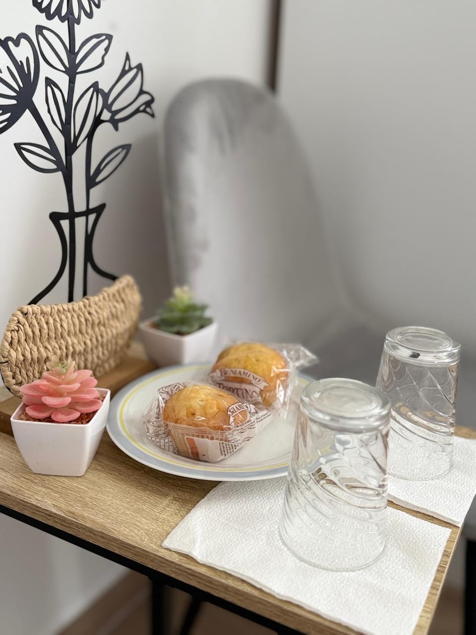 Food and drinks, Food, Breakfast, Continental breakfast