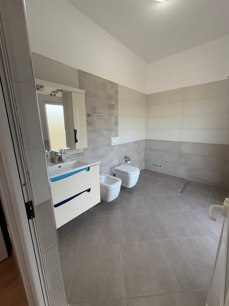 Shower, Toilet, Bathroom, bidet