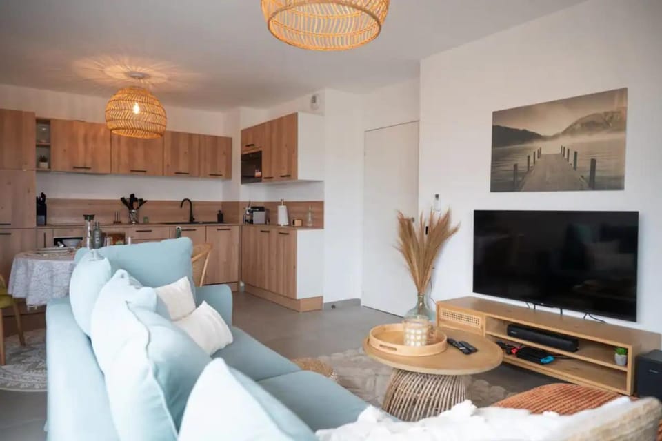 Apartment with mountain views in Antibes Apartment in Antibes