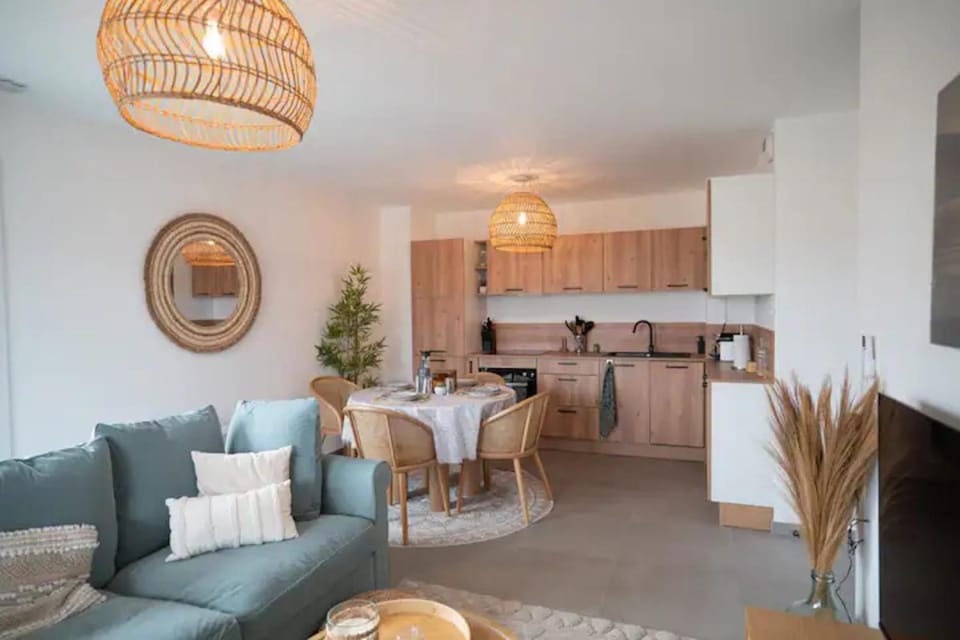 Apartment with mountain views in Antibes Apartment in Antibes