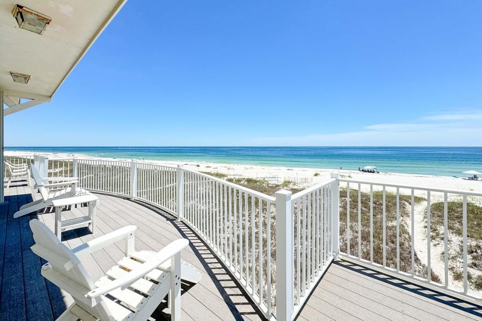 Sandy Ranch House in West Beach