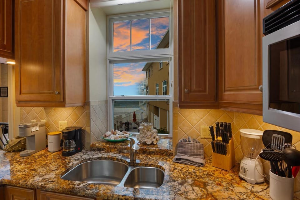 Marbella Villa 12 Apartment in Bradenton Beach