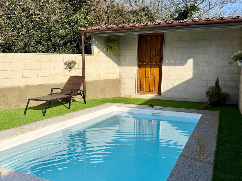 Garden, Garden view, Pool view, Swimming pool, sunbed