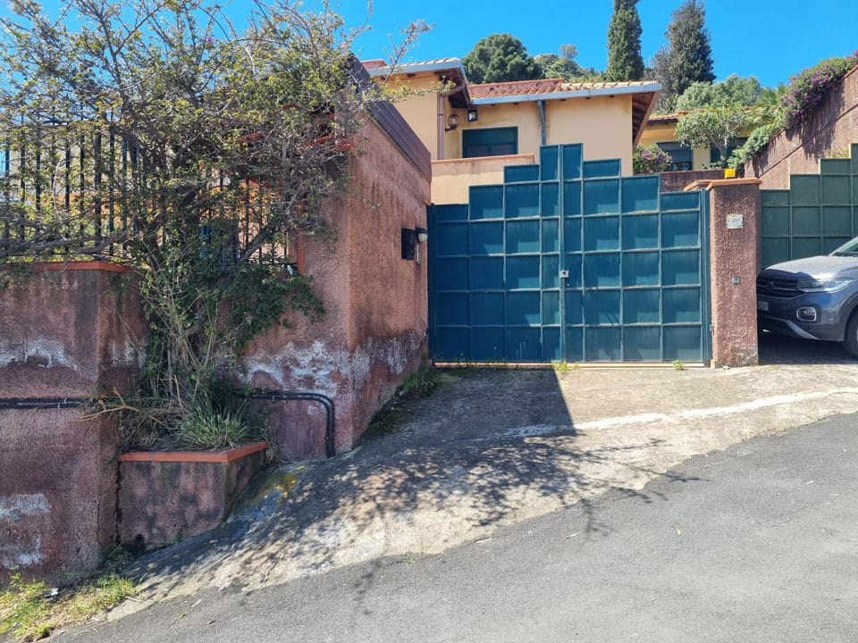 Property building, Parking