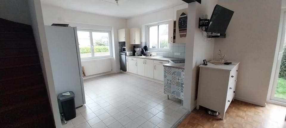 TV and multimedia, Kitchen or kitchenette, oven, stove