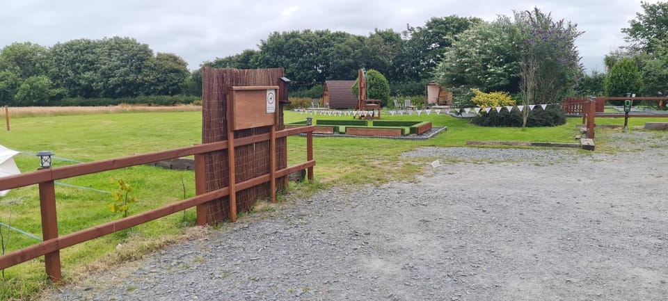 Cozy Dog Friendly Hot Tent With Log Burner & Logs House in Rhosyr