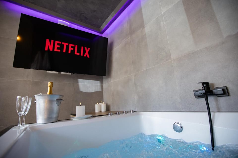 Hot Tub, Spa and wellness centre/facilities