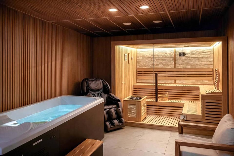 Hot Tub, Sauna, Spa and wellness centre/facilities, Seating area