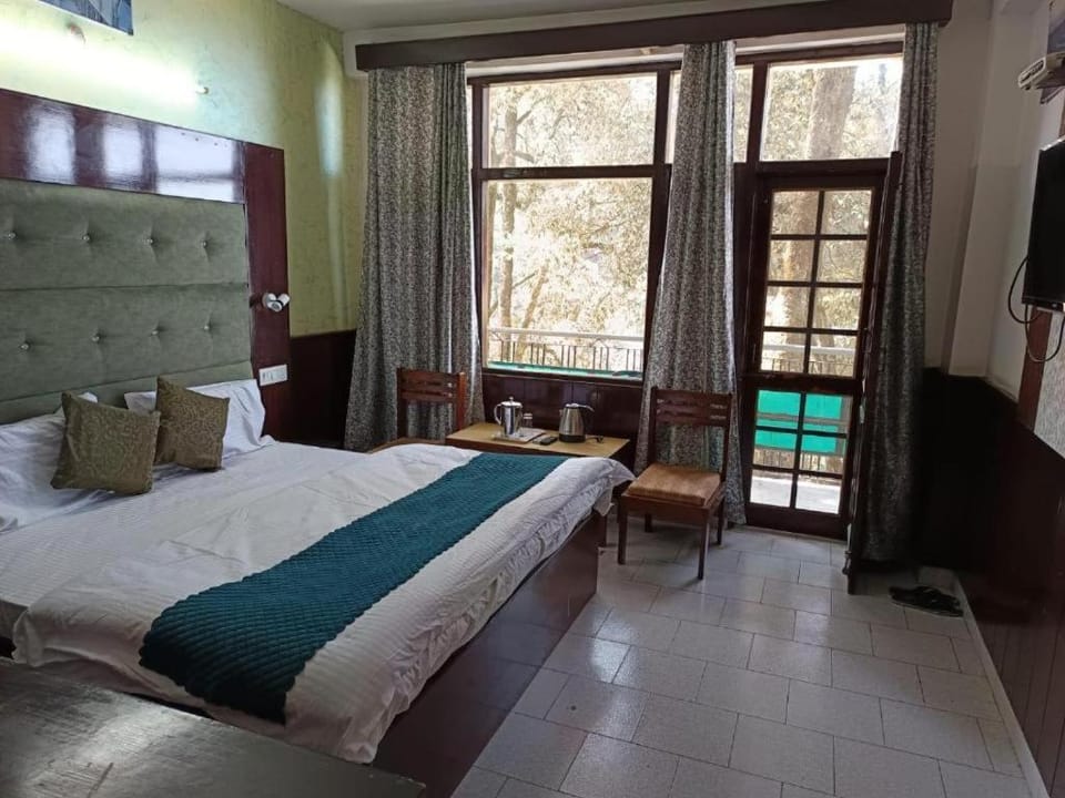 Hoyel Ashiana Regency Hotel in Himachal Pradesh