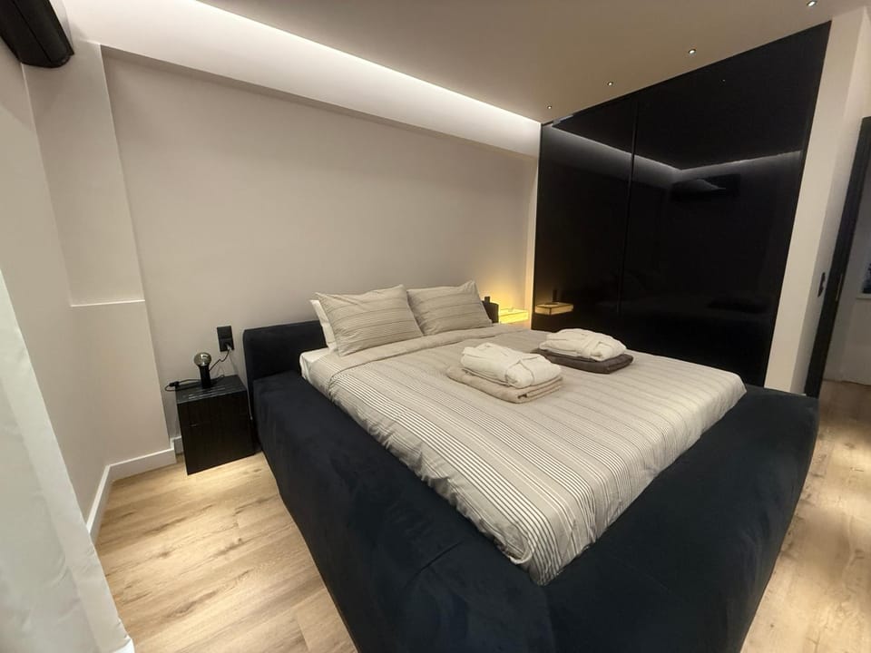 Πολυτελής απόδραση στην Γλυφάδα Apartment in South Athens