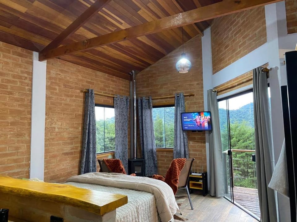 Chalé do Deck Nature lodge in State of São Paulo