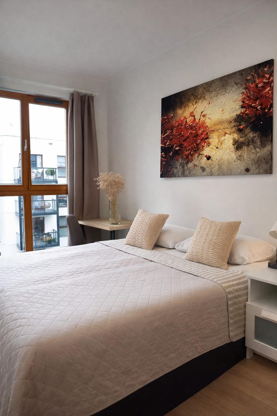 Bed, Photo of the whole room, Bedroom