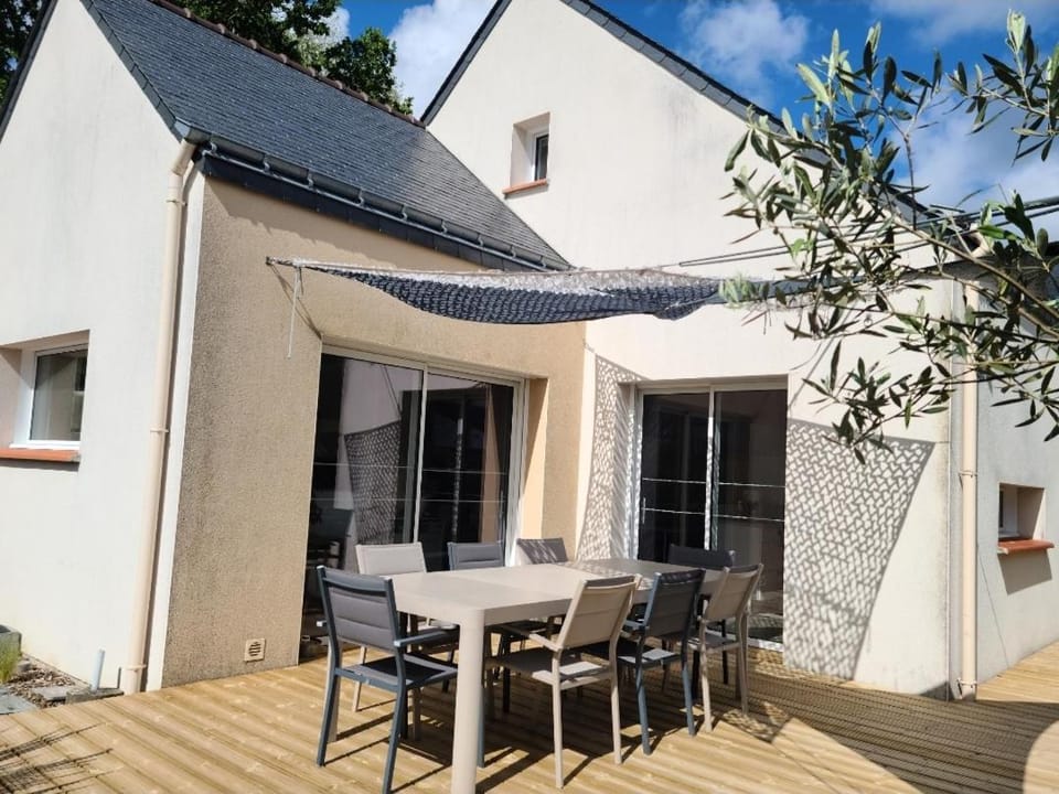 Patio, Dining area