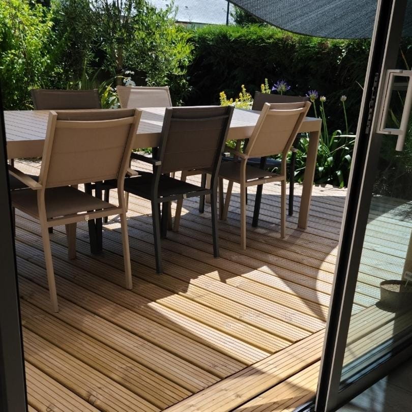 Patio, Dining area