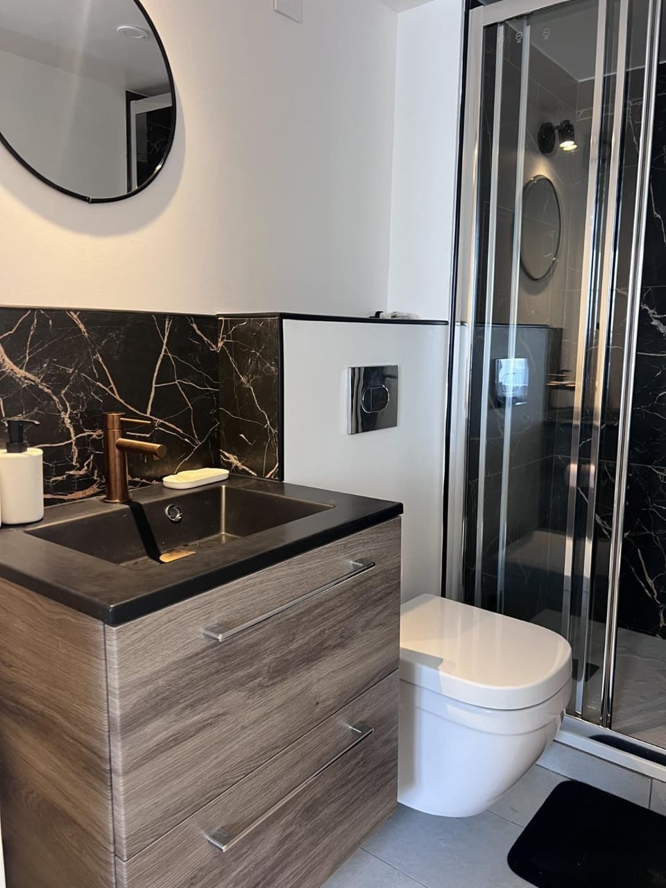 Shower, Toilet, Bathroom
