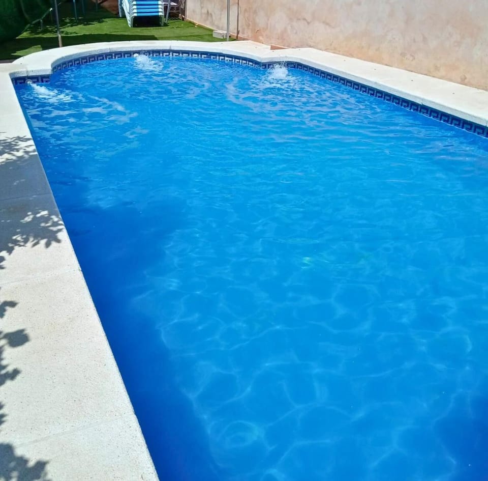 Swimming pool, Swimming pool